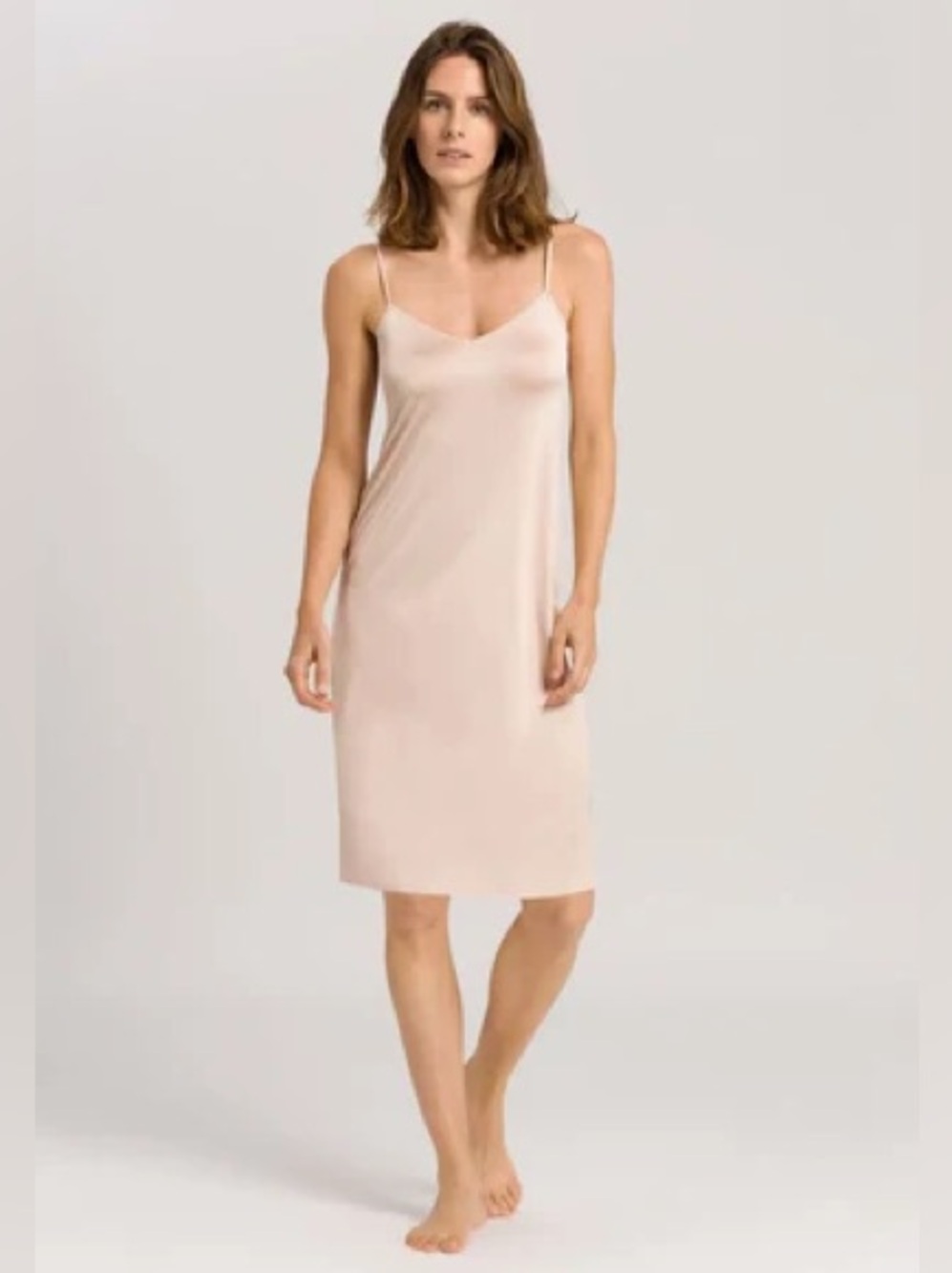 Hanro Lightweight Slip Chemise — Pale Pink PR21-113
